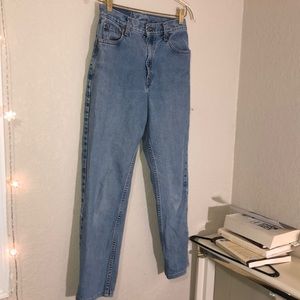 Vintage Levi’s 550 high waisted jeans